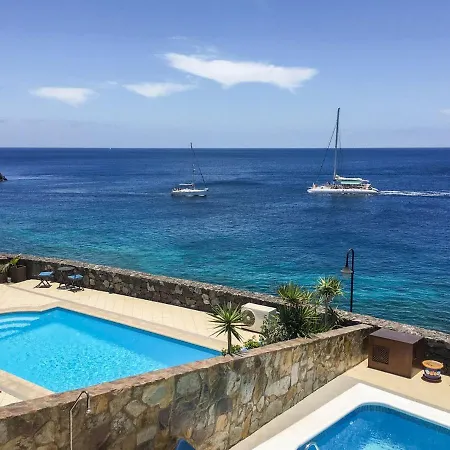 Estebana Villa